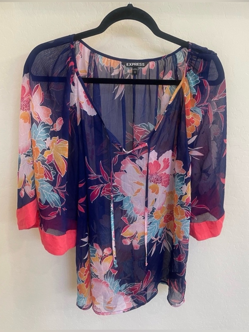 Express Sheer Navy Floral Tunic Blouse Pink Trim Split Tie Neck Size Large